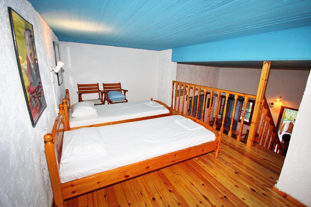 Foinikas Rooms Eratiní Szoba fotó